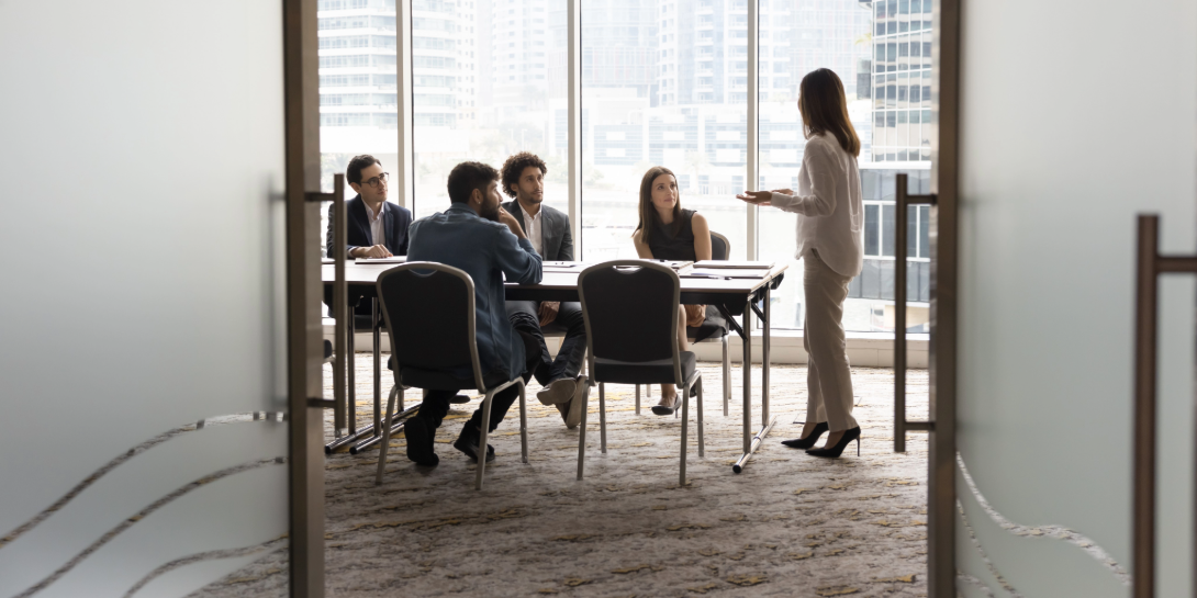 Why peer groups outperform traditional courses.